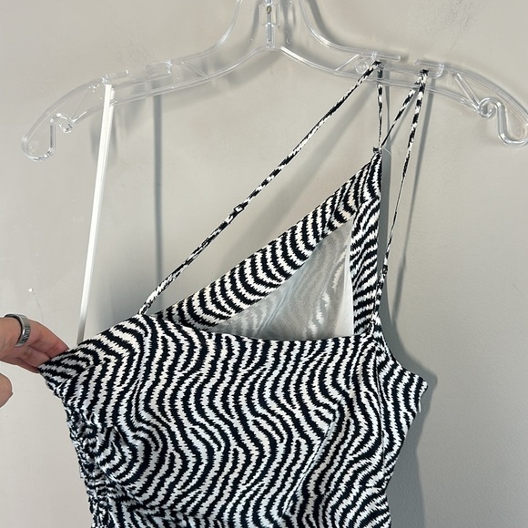 Cinq A Sept Silk Christel Ruched One Shoulder Zebra Print Dress Size 2 - Picture 15 of 16